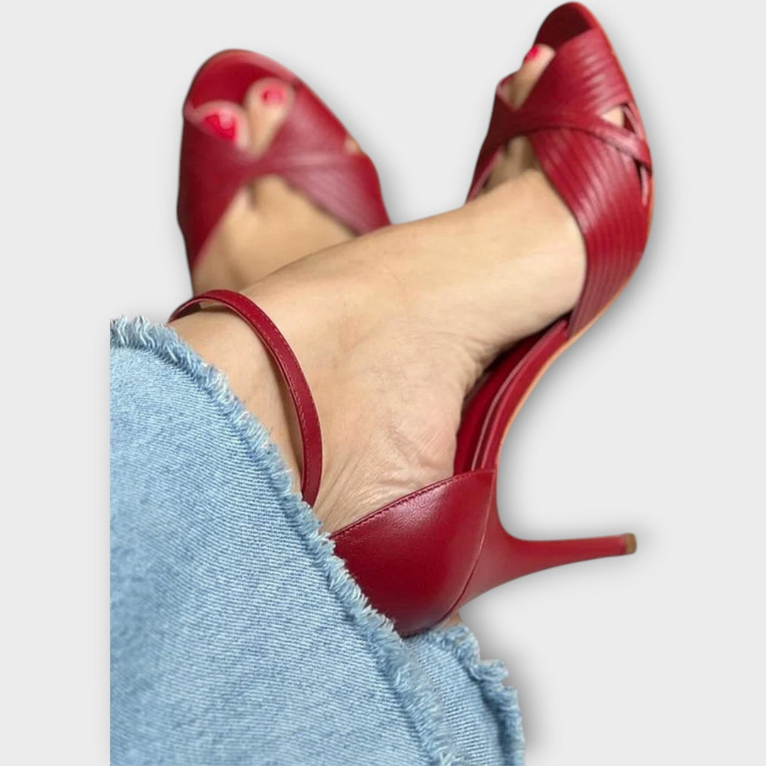 Sandal s Úzkým Podpatkem