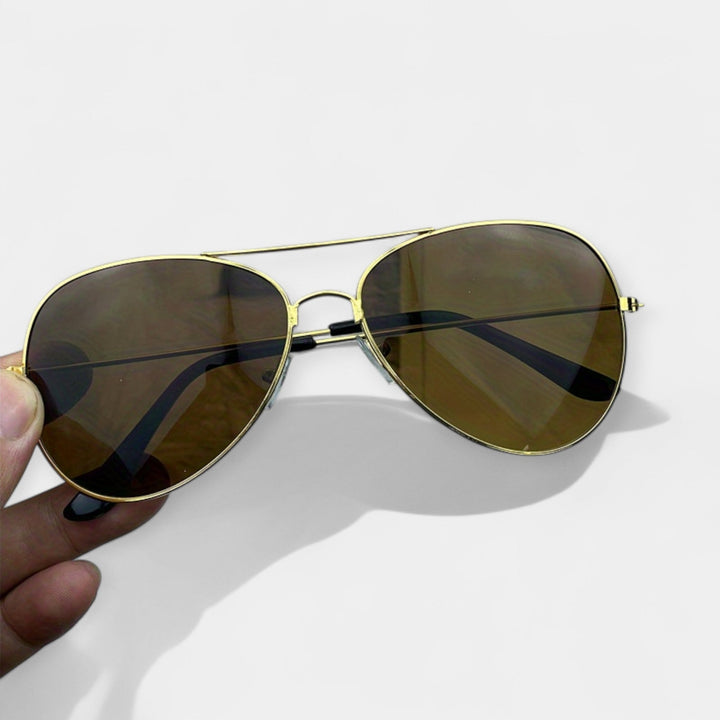 Retro sluneční brýle se zrcadlem