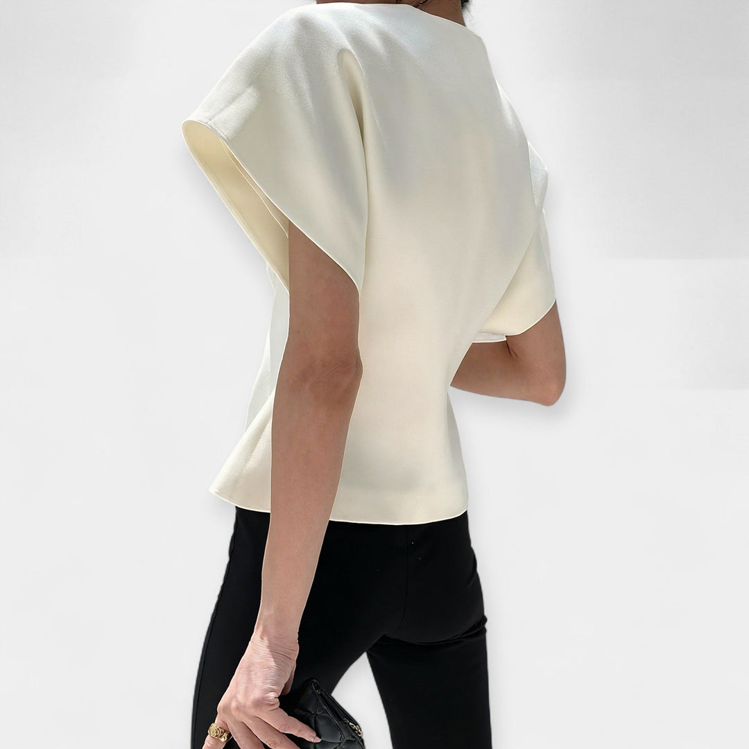 Minimalistický elegantní top