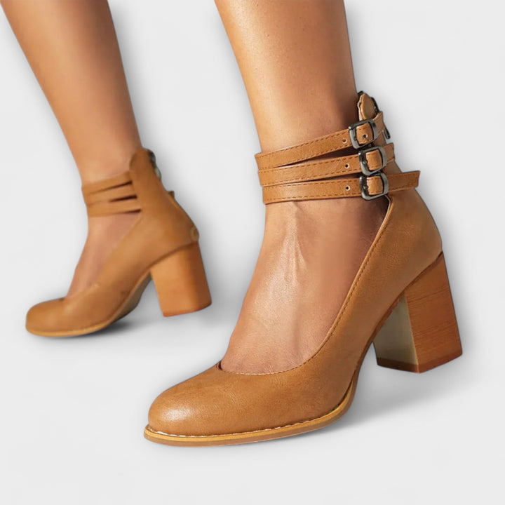 Boty s kotníkovým páskem