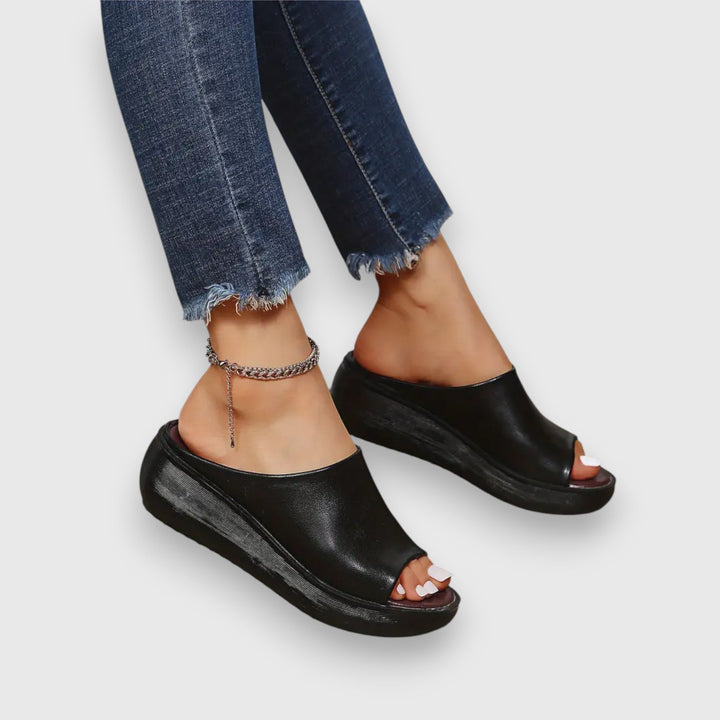 Amelie - Měkké sandály z umělé kůže