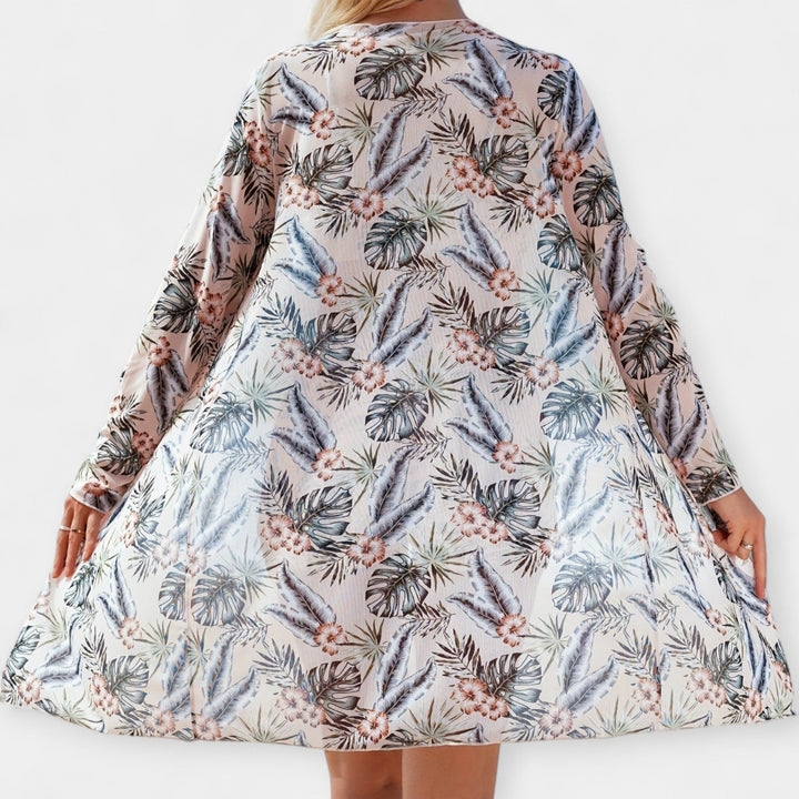 Vysoké bikinové kalhotky a plážové oblečení