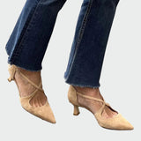 Stiletky s špičatou špičkou a křížovými pásky