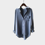 Košile s Elegantním Střihem a Moderními Detaily