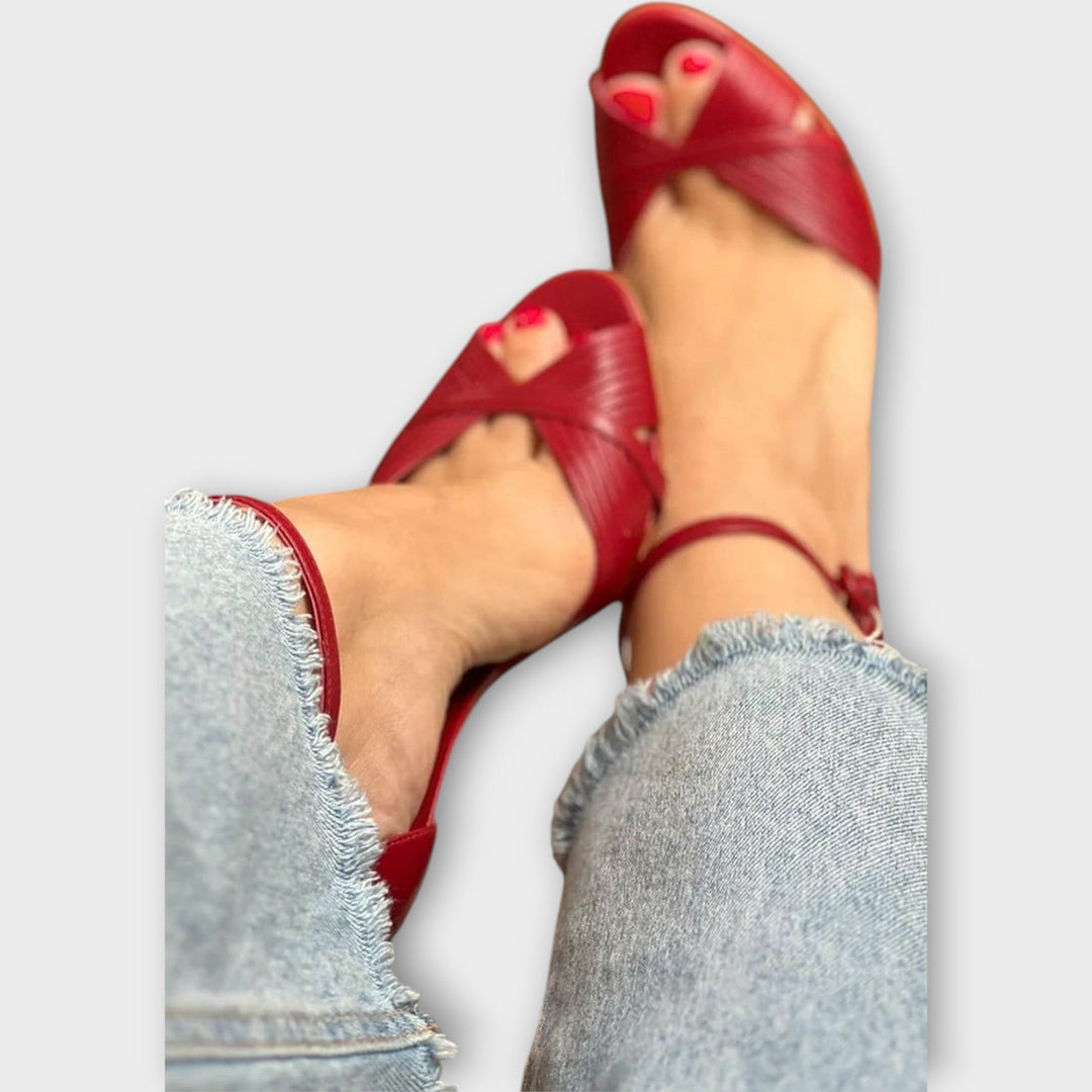 Sandal s Úzkým Podpatkem