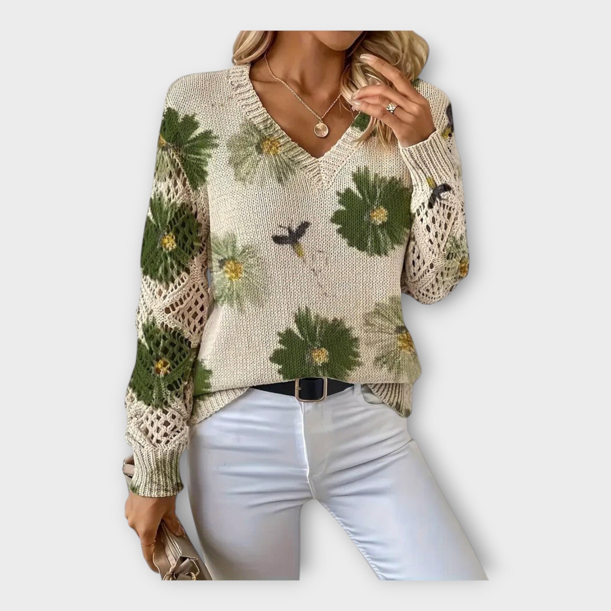 Pletená Blůza s Krajkovými Detaily
