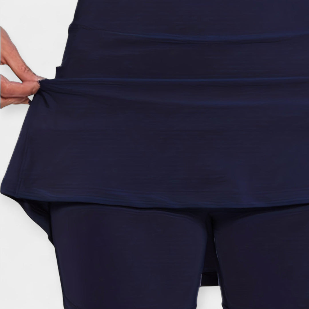 Vysoké šortky s sukňovým vzhledem