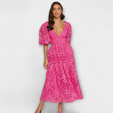 Elegantní šaty s jemnými detaily