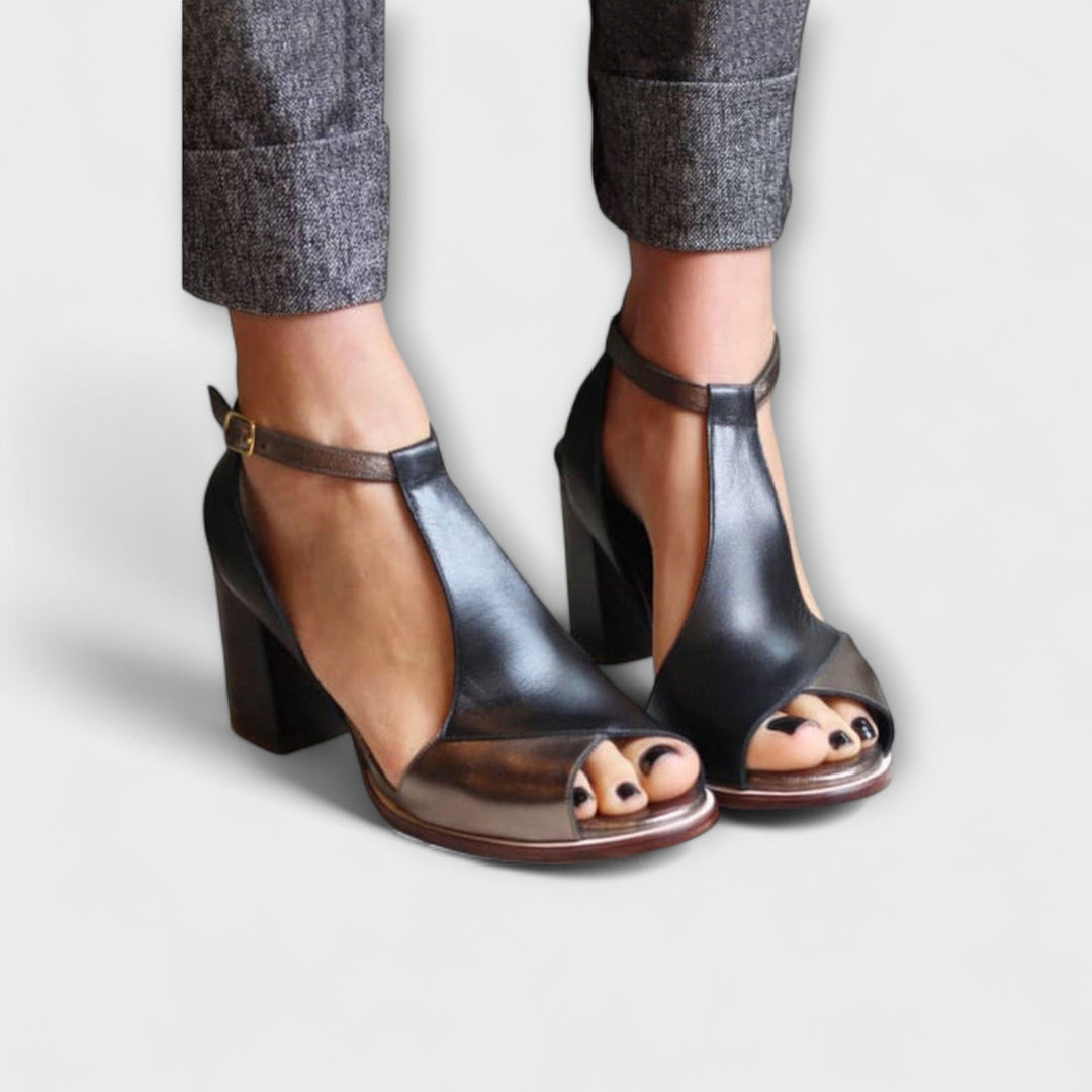 Dámské kožené sandály na podpatku