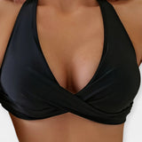 Moderní bikiny v jednobarevném provedení