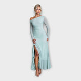 Imponující šaty s elegantní siluetou