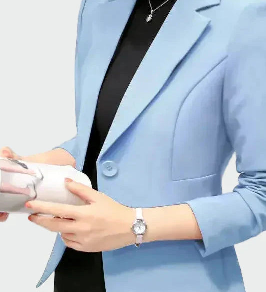 Leontýna - Sako v ideálním střihu