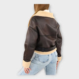 Moderní kožená bunda s podšívkou a páskem