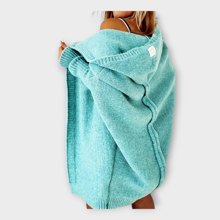 Pletená bunda s kapucí