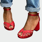 Sandály s dvoubarevnou patou