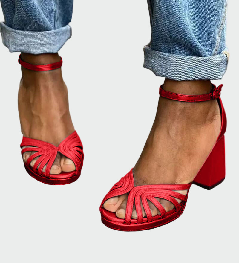 Sandály s dvoubarevnou patou