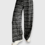 Sada dvou kusů s V-výstřihem a odpovídajícími kalhotami