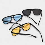 Kvadrové brýle s nýty