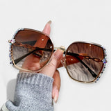 Dámské sluneční brýle s gradientním efektem