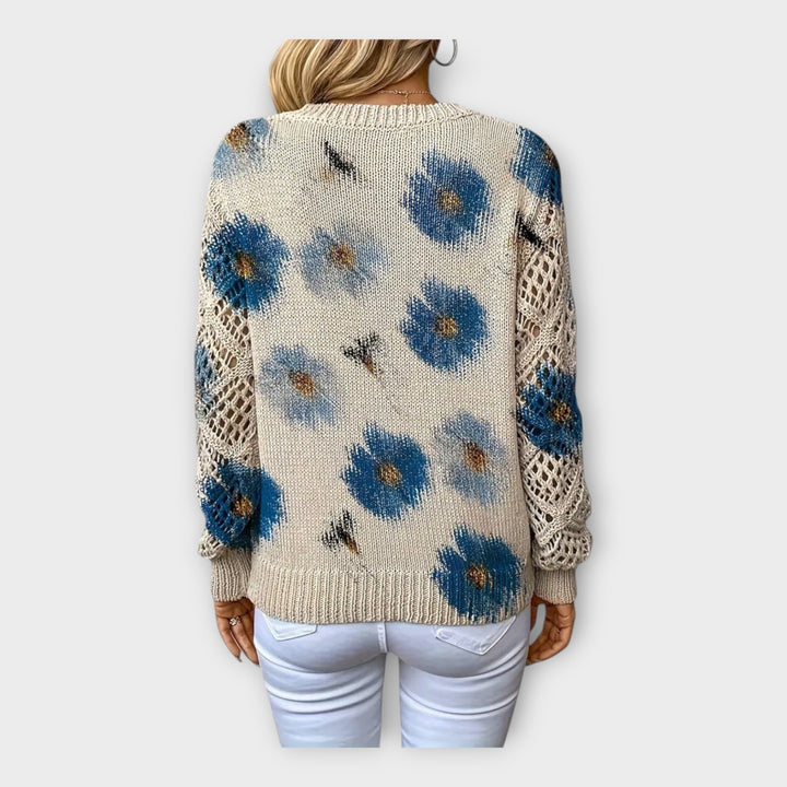 Pletená Blůza s Krajkovými Detaily