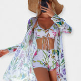 Vysoké bikinové kalhotky a plážové oblečení