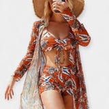 Vysoké bikinové kalhotky a plážové oblečení