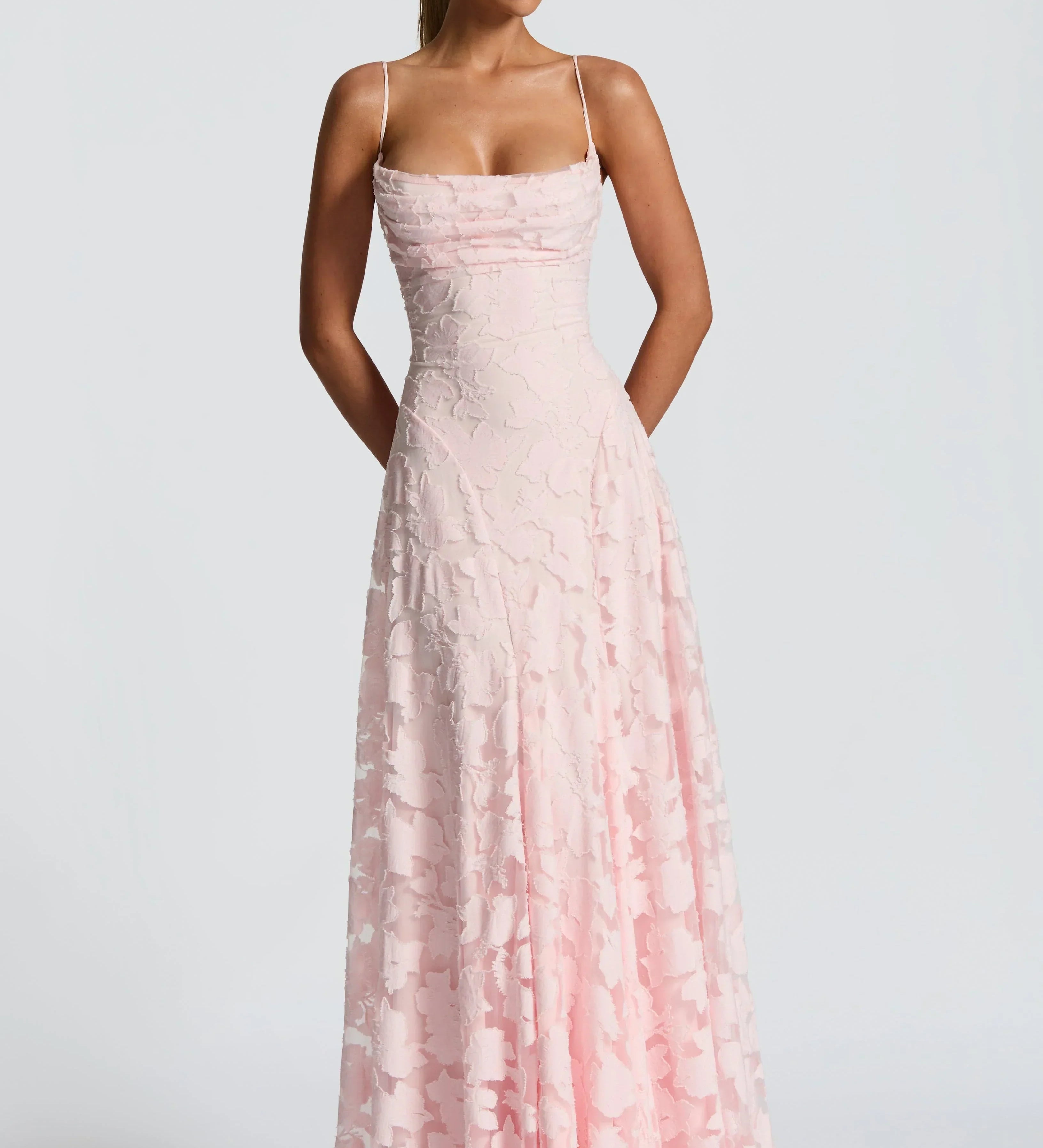 Clara Léon - Elegantní maxi šaty