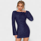 Šaty bez zadního dílu s flitry a dlouhými rukávy