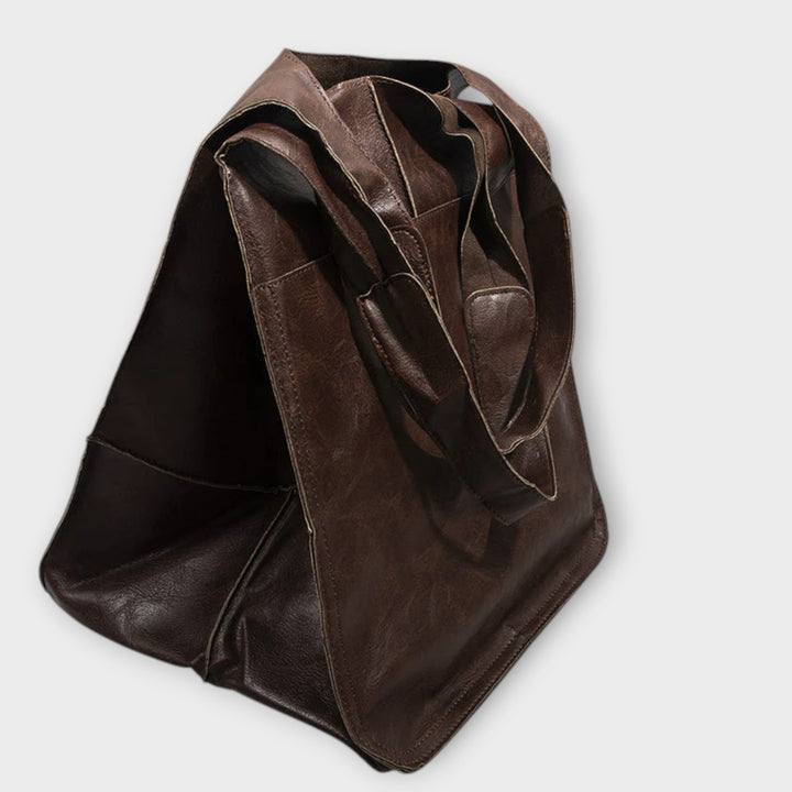 Prostorná víkendová taška